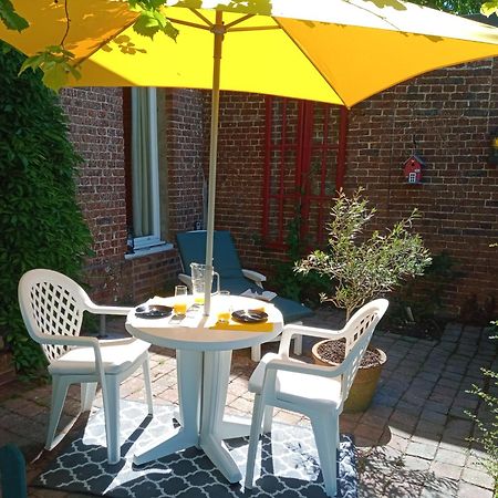 Le Paris Londres Bed & Breakfast Mesnieres-en-Bray Room photo